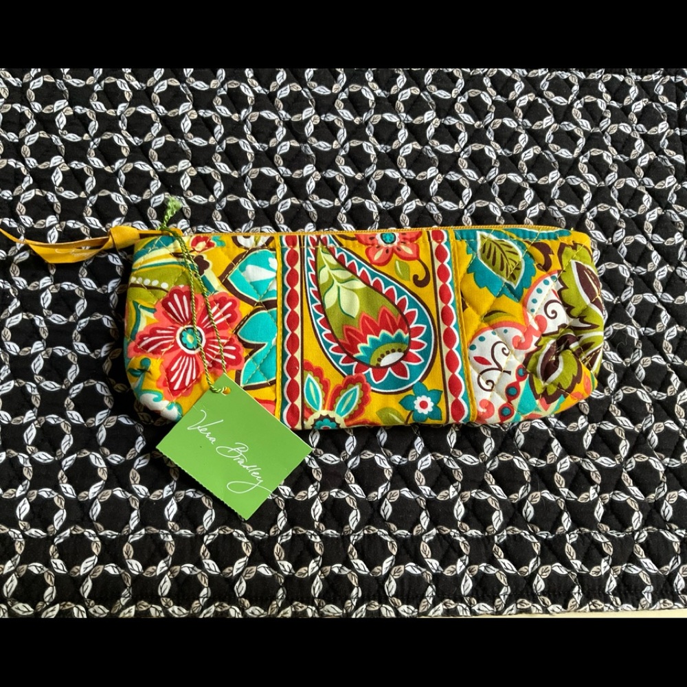 NWT Vera Bradley Brush & Pencil pouch in PROVENÇAL